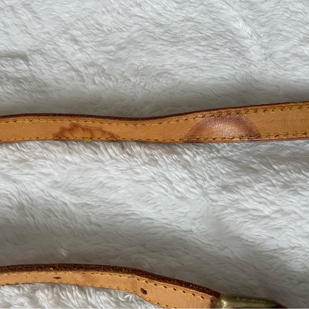 Louis Vuitton
with Tan Leather Strap
Musette Tango Short Shoulder Bag Brown
🤎🤎🤎 - Picture 9 of 14